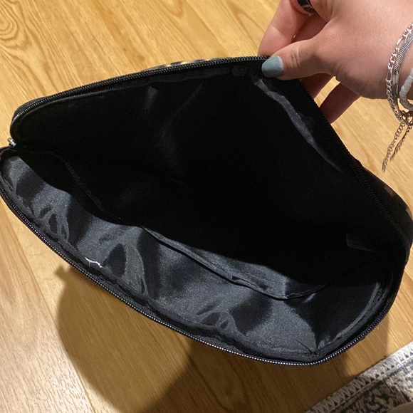 Laptop Case - Picture 3 of 4